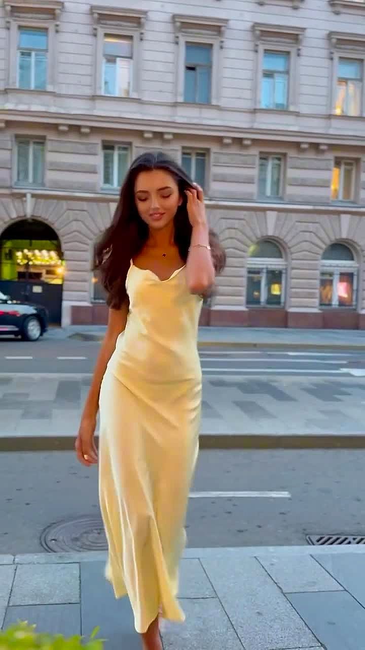 LARRY Video Background