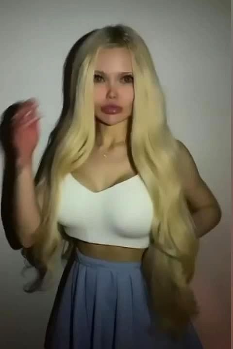 Tanya Video Background