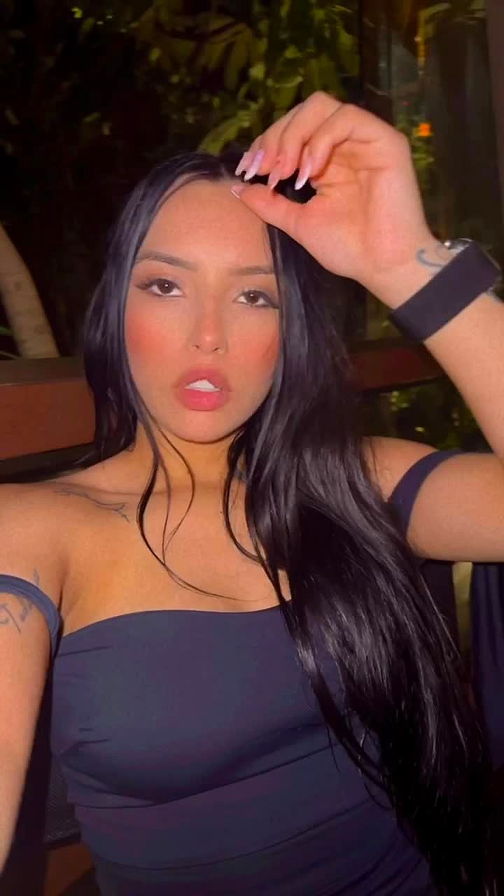 Ysabella Video Background