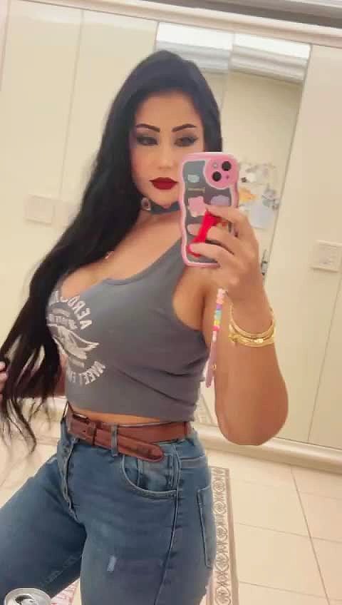 Esmiralda Vidéo Arrière-plan