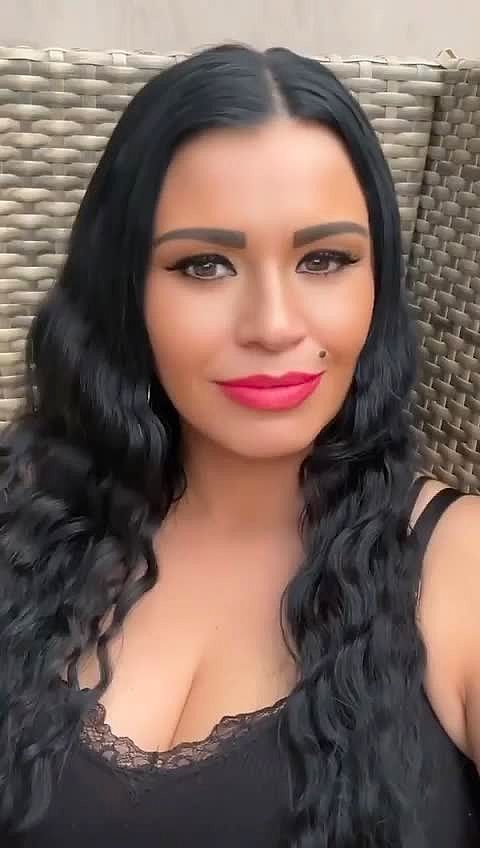 Betty Video Background