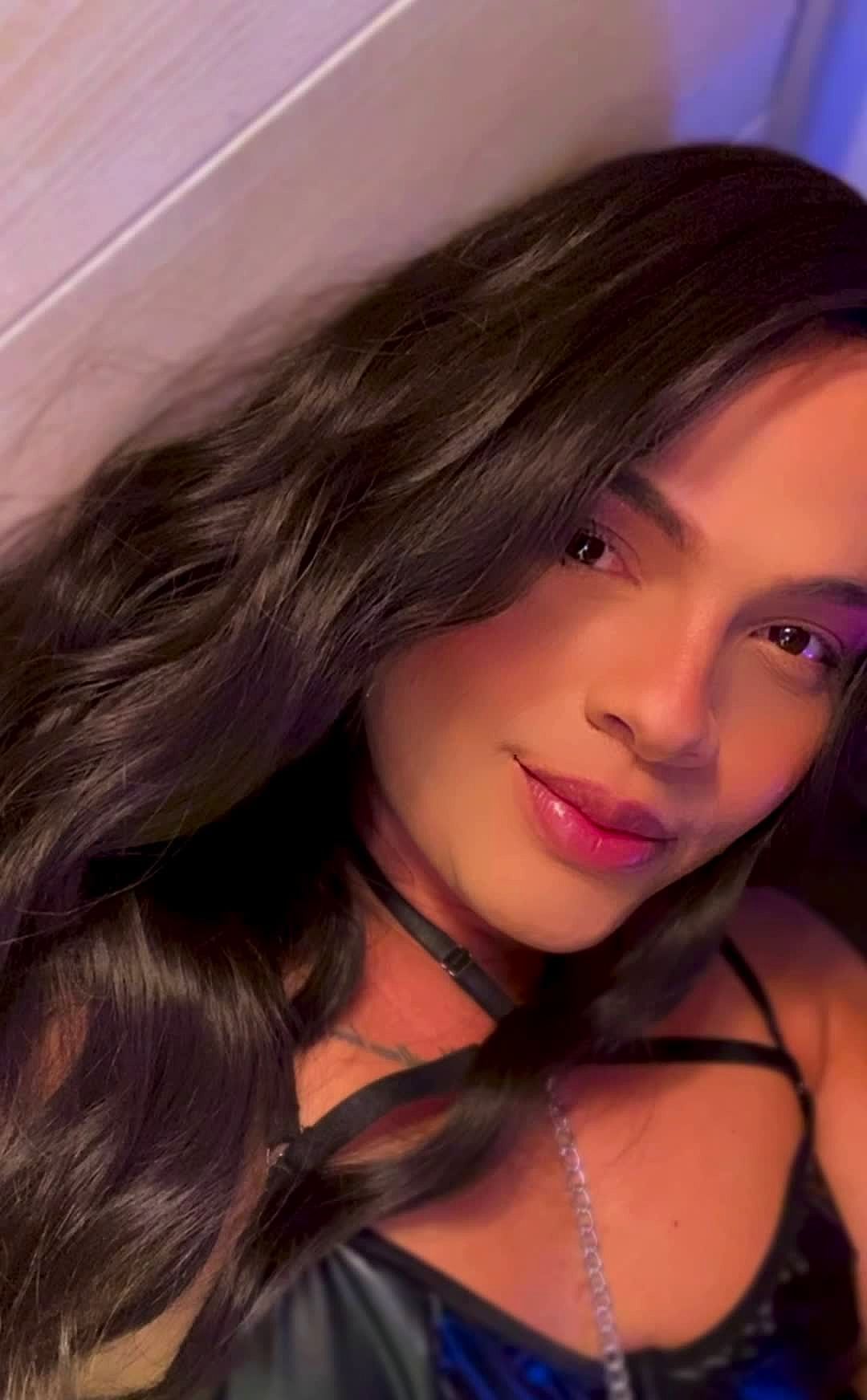 Luanna Rodrigues Video Background