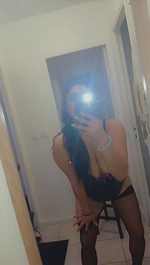 Mirna Vidéo Arrière-plan