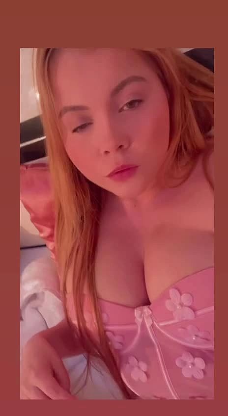 Anna Video Background