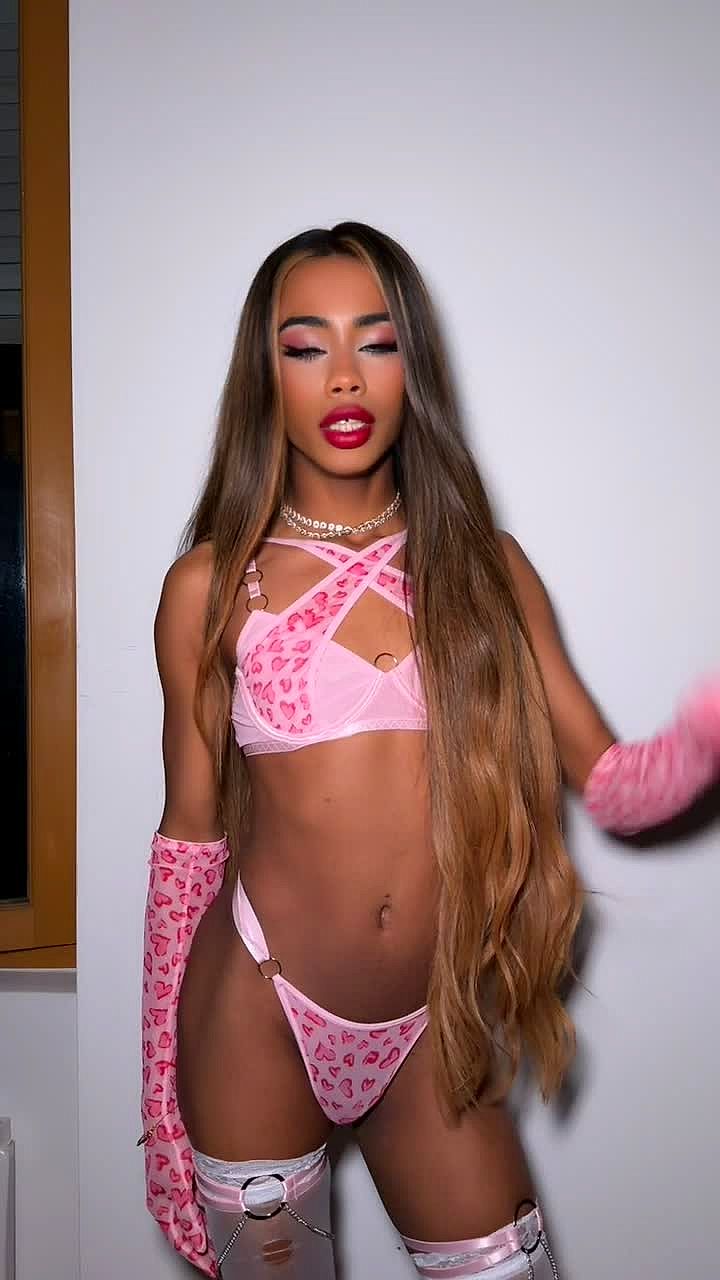 Sofia Andrade Video Background