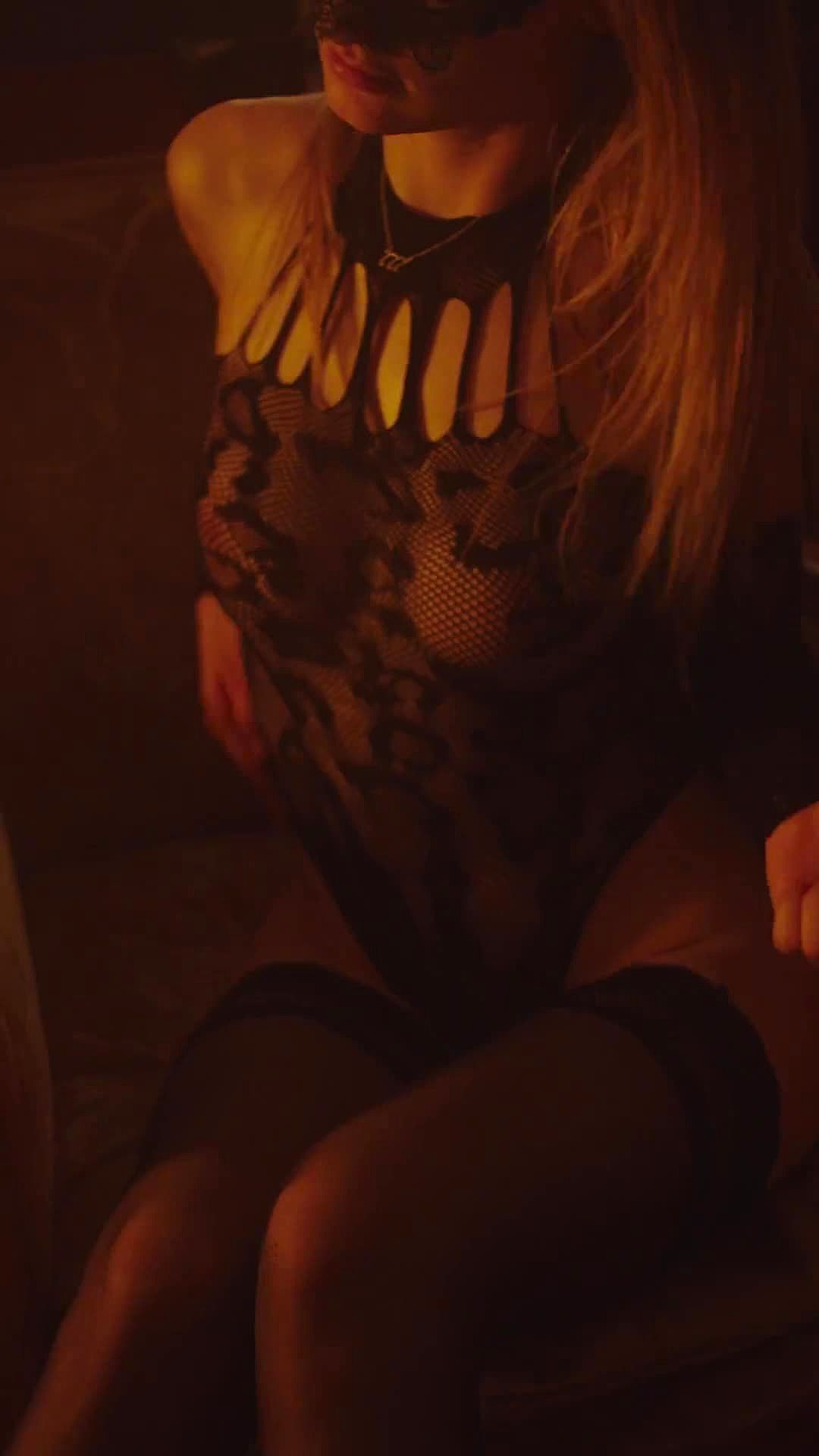 Emma Skinny Vidéo Arrière-plan