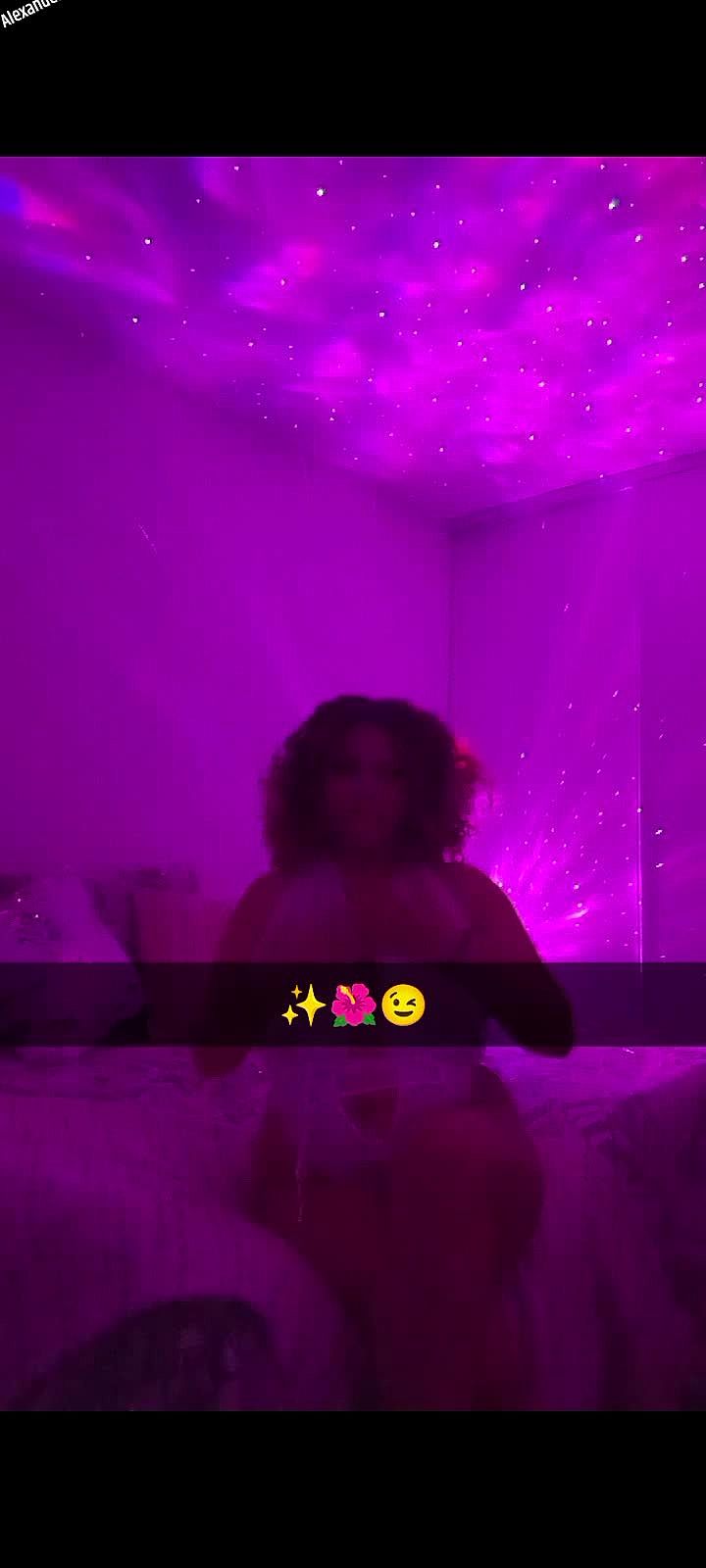 Roxy31 Video Background