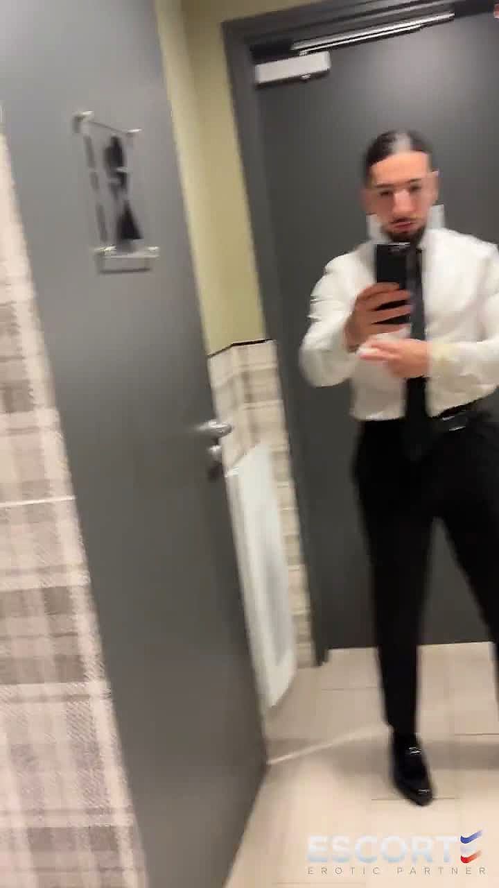 Giuseppe Video Background