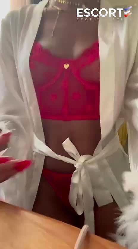 Yenniifer-Tornade _GFE Video Background