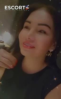 Deplacement Angelina Video Background