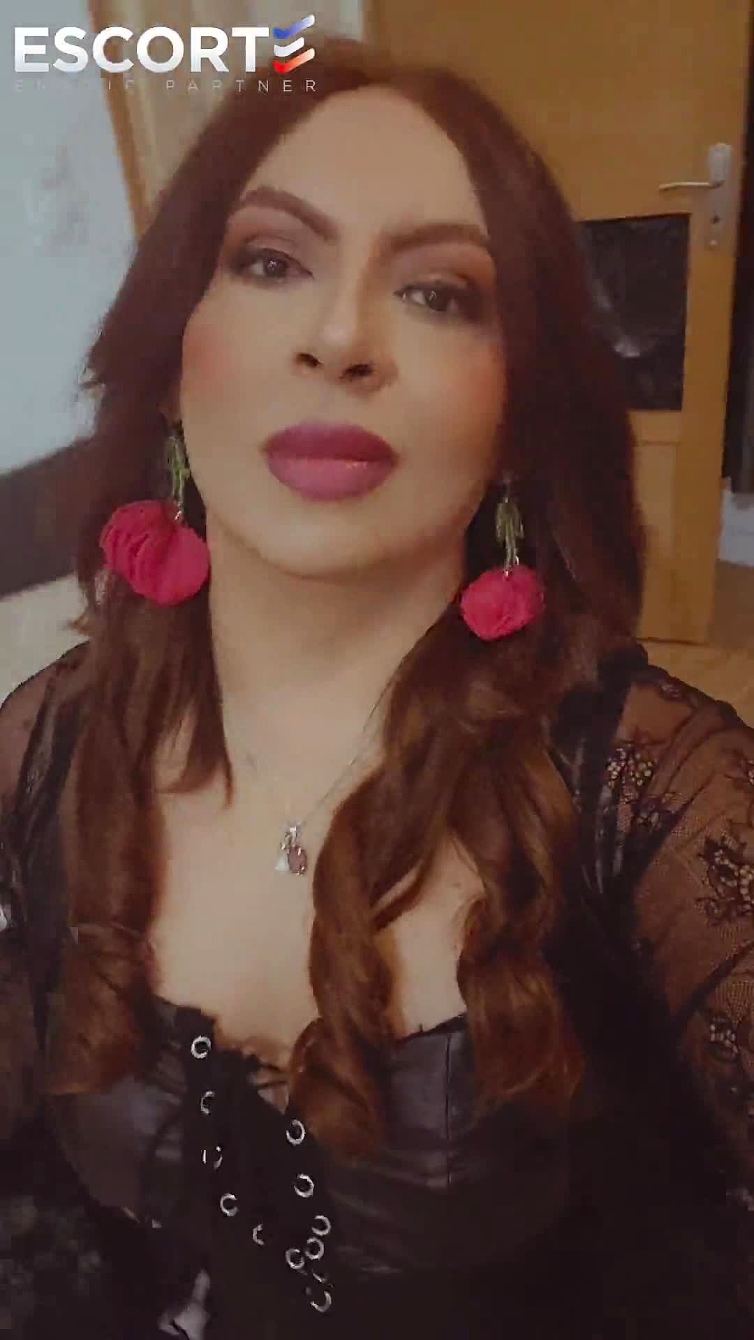 Naomix Vidéo Arrière-plan