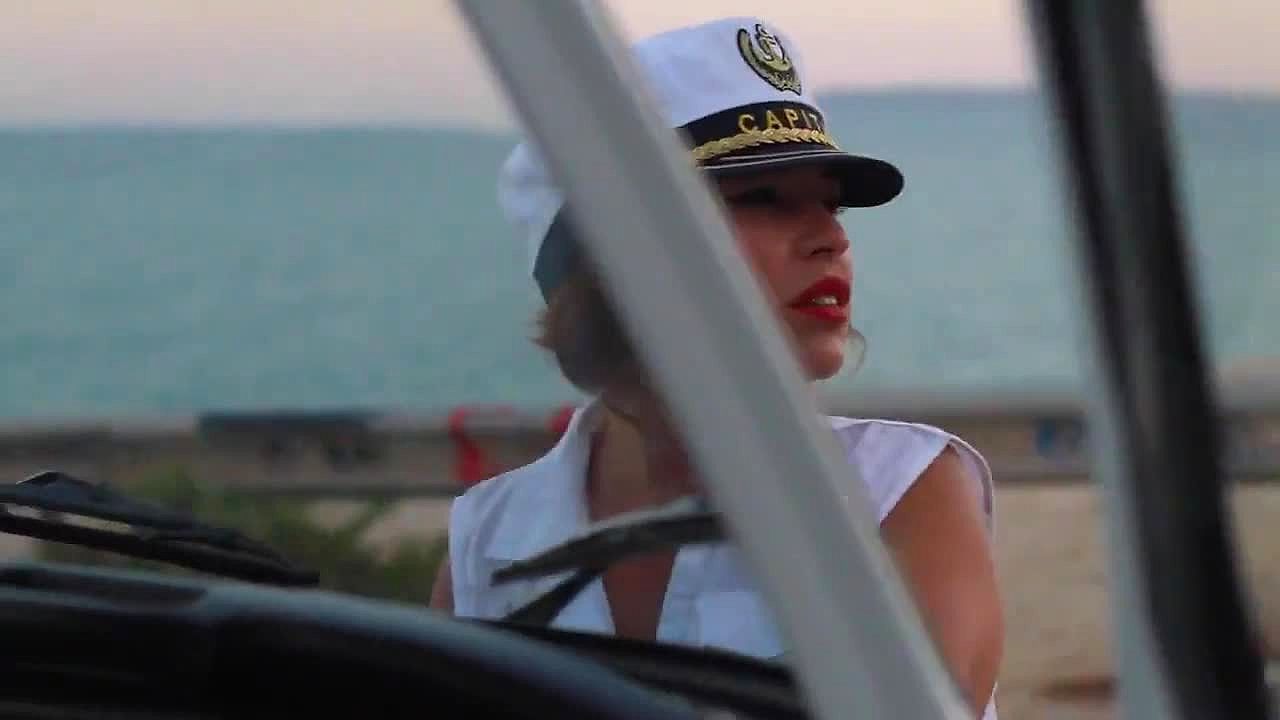 DONNA Video Background