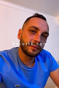 Loulou8806 - Escort Boy Menton