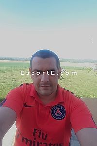 Nico77 - Marne la Vallée Boy Escorts