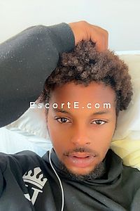 Babyblack - Escort Boy Créteil