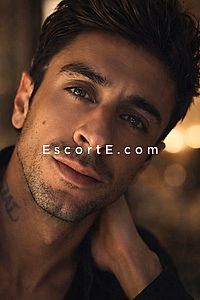 Evan - Royan Boy Escorts