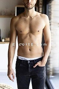 Simon - Escort Boy Paris