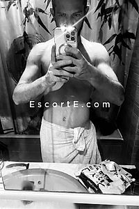 Def86 - Poitiers Boy Escorts