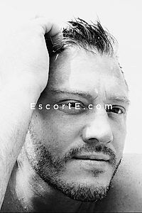 Édouard - Annecy Boy Escorts