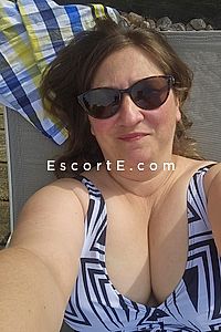 Louly - Escort Girl Tours