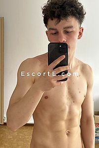 Sanctorum - Roubaix Boy Escorts