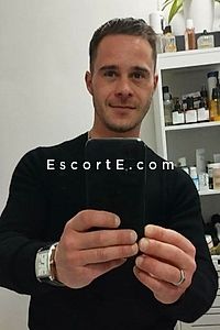 Julien - Bayonne Boy Escorts