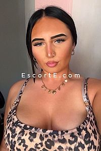 Zoe - Escort Girl Lens
