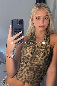 ARYA - Paris Escorts