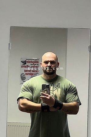 Emko - Escort Boy Lyon