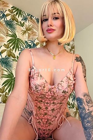 Naty - Annecy Escorts