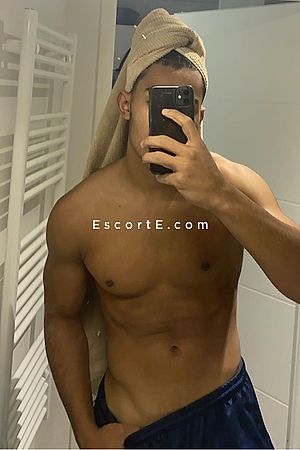 Yacine - Toulouse Boy Escorts