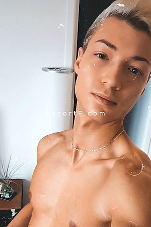 Tokino - Lille Boy Escorts