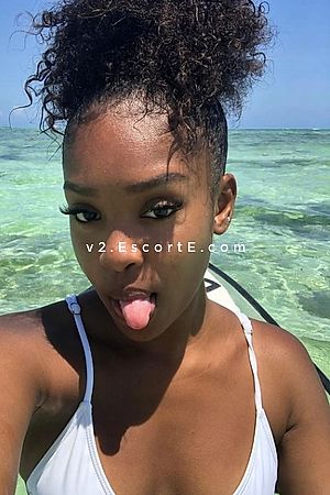 Shainez - Lyon Escorts