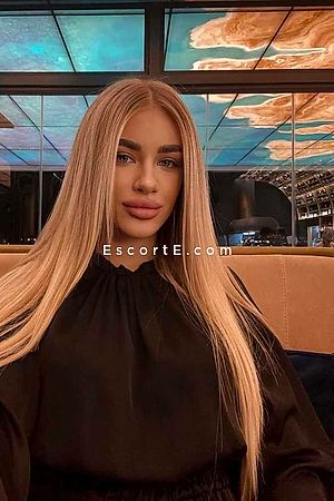 Elena - Paris Escorts