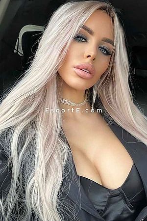 Sonya - Paris Escorts