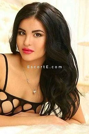 Karolina - Escort Girl Paris