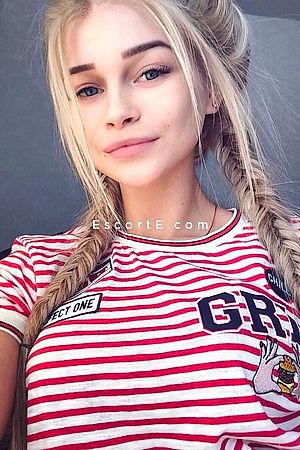 DAVINA - Paris Escorts