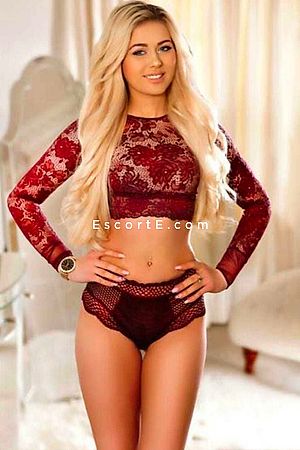 Anya - Escort Girl Paris