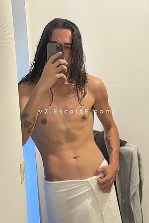 Raphael - Bordeaux Boy Escorts