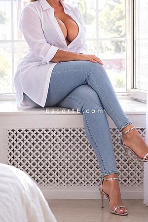 AngelaBella - Escort Girl Plaisir