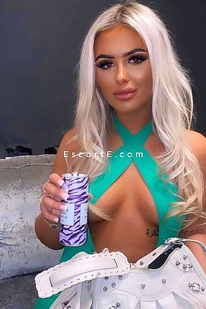 Arina - Escort Girl Paris