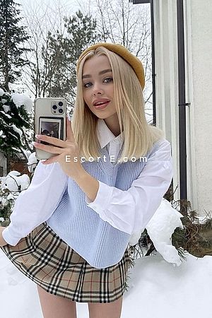 Milena - Cannes Escorts