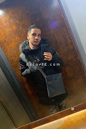 Rebeu - Escort Boy Montpellier