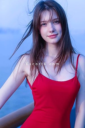 PIROSKA - Paris Escorts