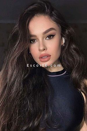 Sonya - Escort Girl Paris