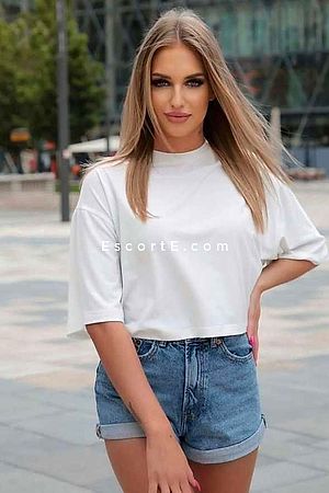Alisa - Escort Girl Paris