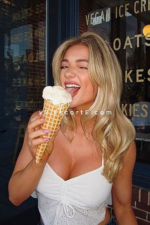 DAHLIA - Paris Escorts