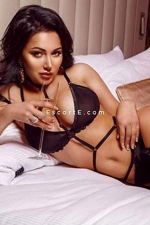 Allocka - Escort Girl Paris