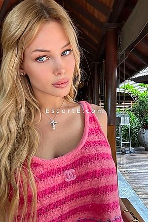 MONICA - Paris Escorts