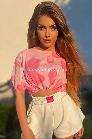 TIRZA - Paris Escorts